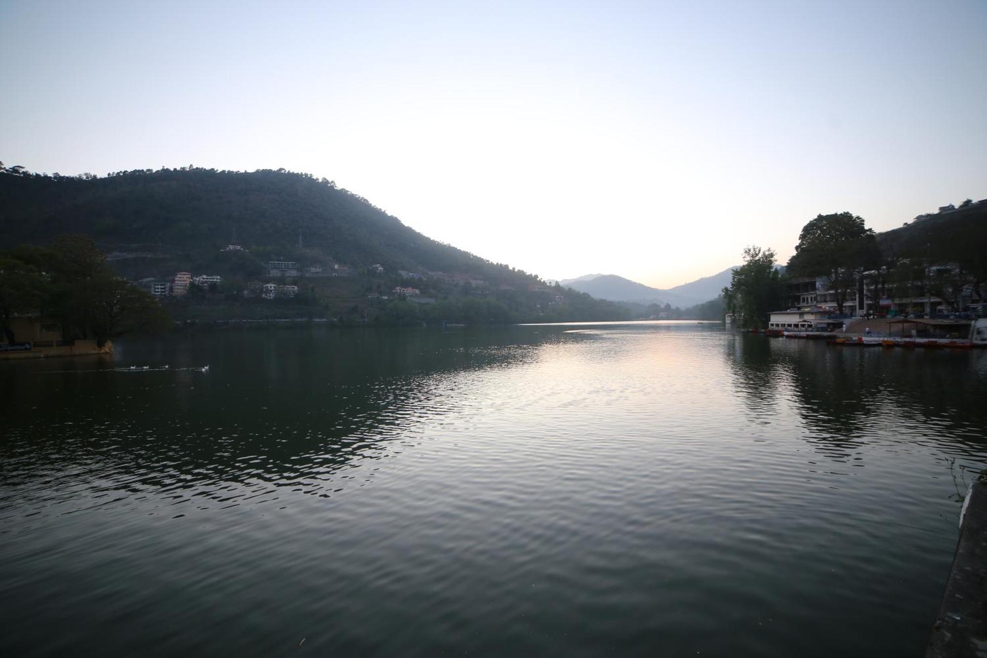 Royal Rosette Lake View Bhimtal Найнітал Екстер'єр фото